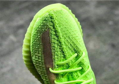 YEEZY 350 "Glow in the Dark"